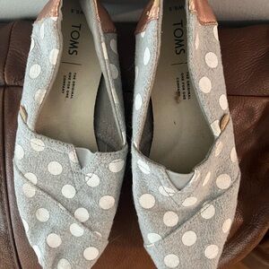 TOMS Gray Polka Dot Women's Shoes size 6.5W